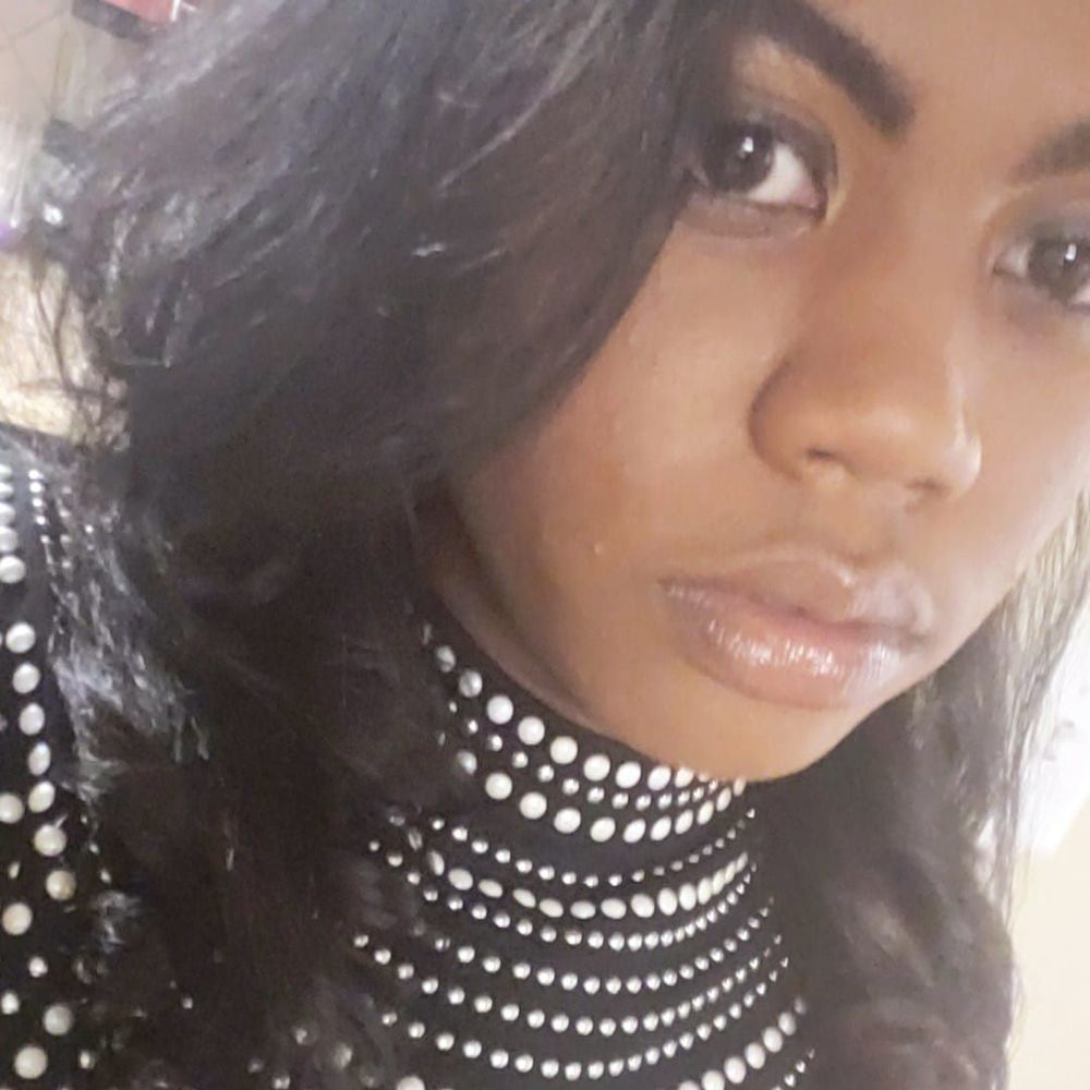 Meet your Posher, Tiera
